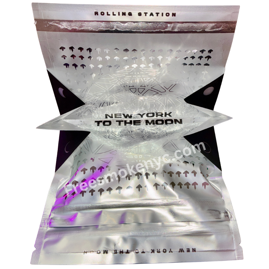 To the Moon 14g bag Grandaddy Pluto packaging rolling station on a transparent background 